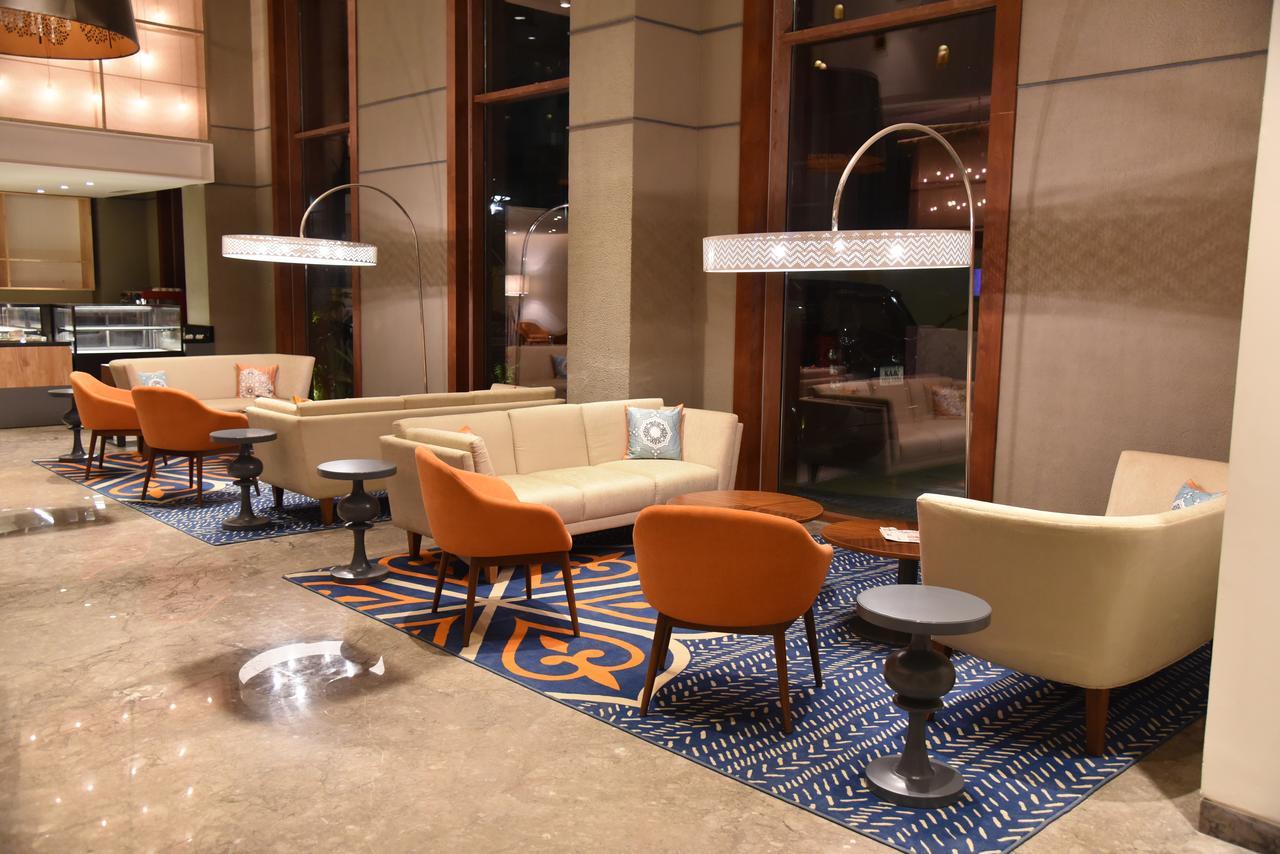 Grand Mercure Mysore - An Accor Brand Exterior foto The lobby of the hotel