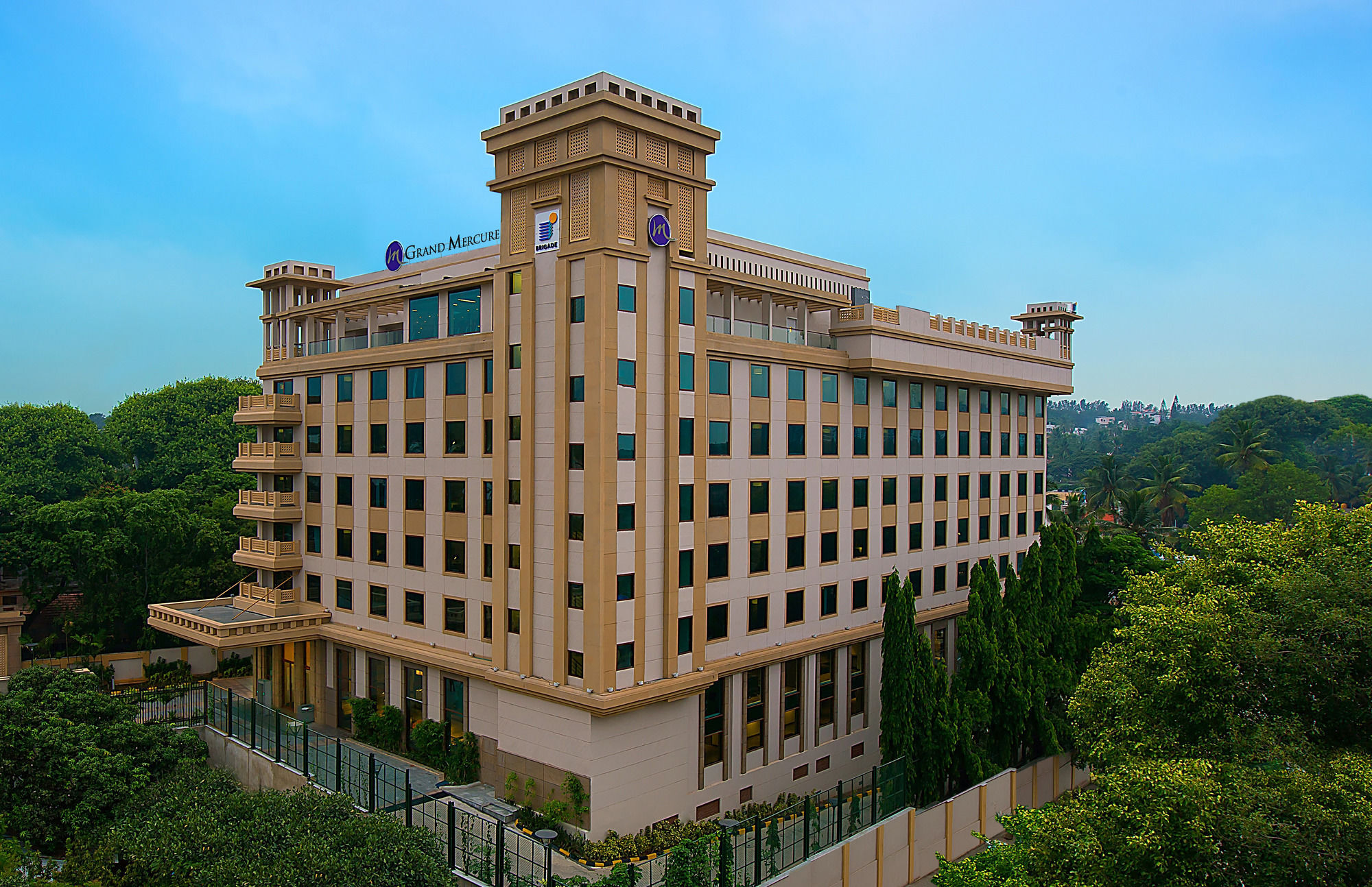 Grand Mercure Mysore - An Accor Brand Exterior foto The hotel in 2014